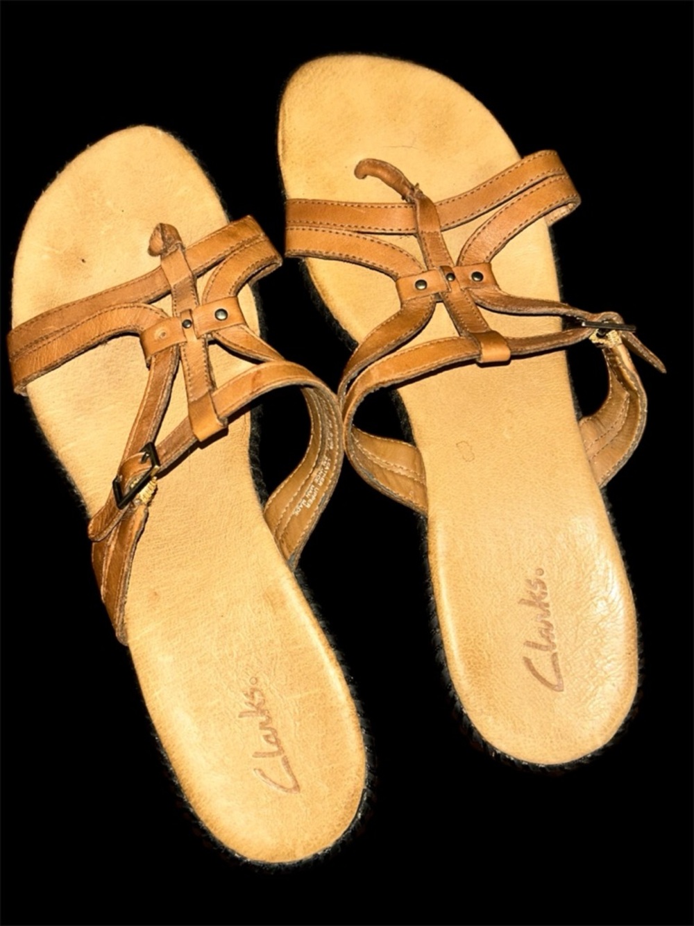 Clarks Women’s Size 8M Tan Leather Strappy Thong Wedge Sandals